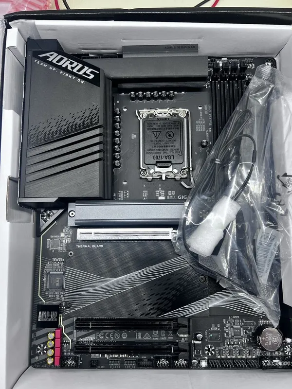 Gigabyte z790 aorus elite B650 aorus elite ax — фото 3 Gigabyte z790 aorus elite B650 aorus elite ax — фото 3