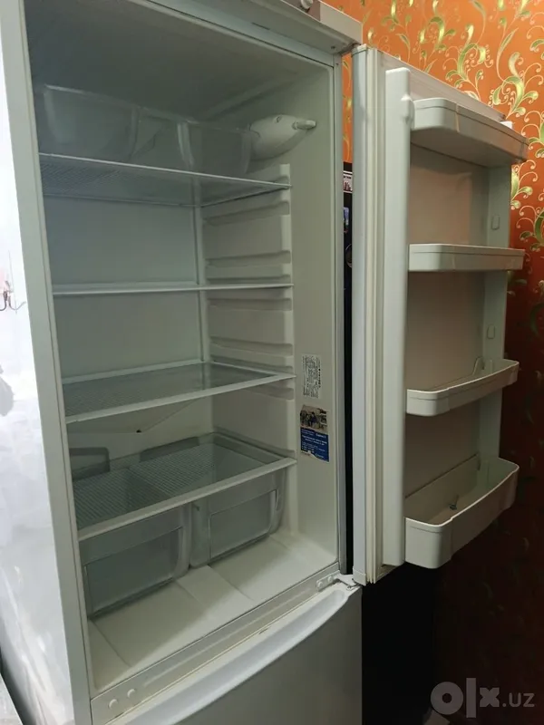 Продается холодильник индезит 3 Продается холодильник индезит 3