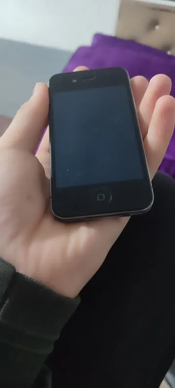 iPhone 4s sotiladi holati ideal dastafka bot 7