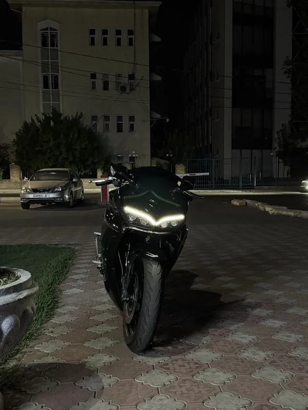 Мотоцикл Ducati 400cc 3 Мотоцикл Ducati 400cc 3