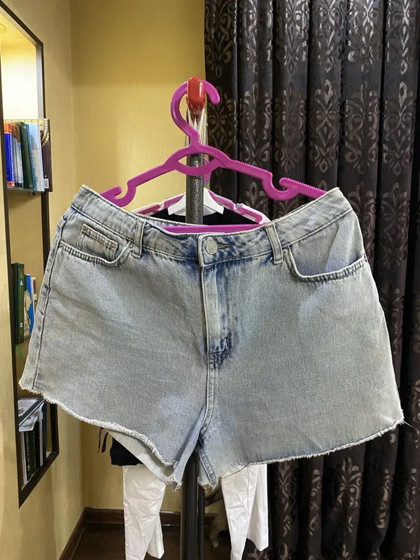 Женские джинсовые шорты KOTON JEANS. Размер 40