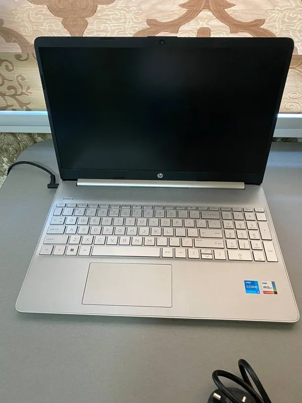 Hp Laptop Hp 15s-fq5295nia