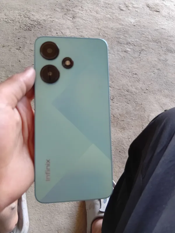 infinix HOT30i