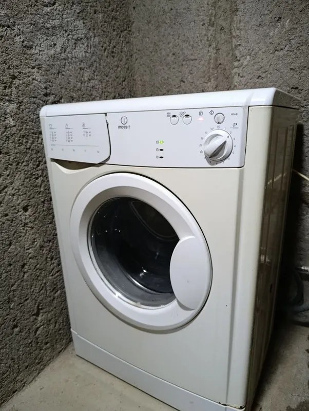 Стиральная машина автомат Indesit