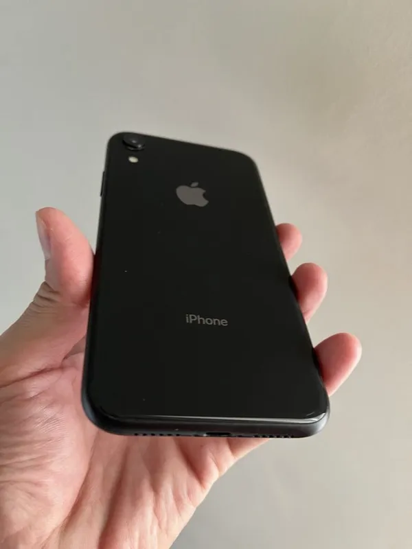 Iphone XR 64 gb 84 % 4 Iphone XR 64 gb 84 % 4