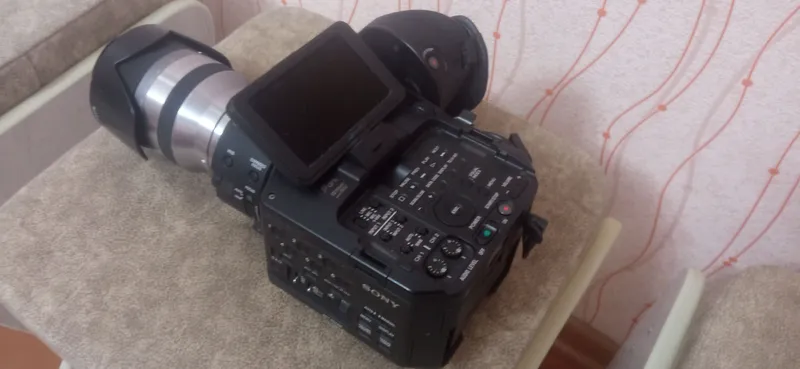 видеокамера FS100