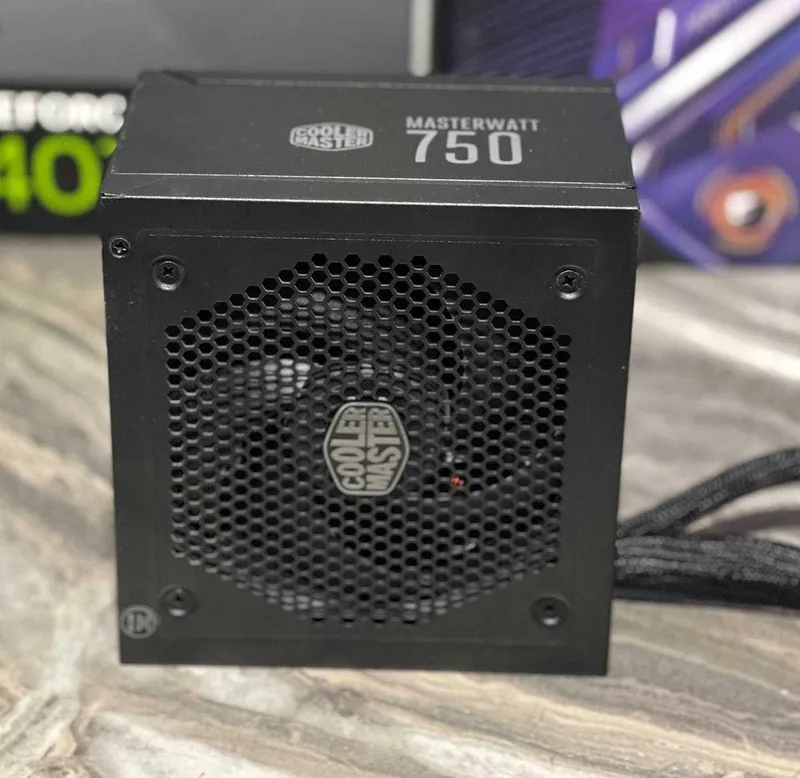 blokpitaniya PSU 750w cooler master — фото 3