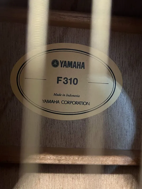 Yamaha F310 gitara — фото 3