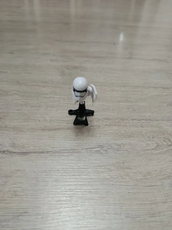 Фигурка из киндера