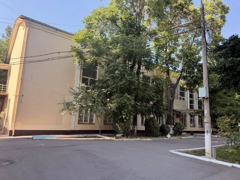 Аренда Дархан 1я линия офис IT учебный центр фитнес зал 700м2 12000уе 1