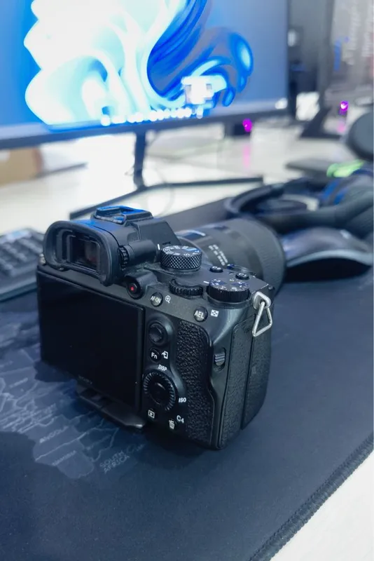 Sony A7 III 28-75 obyektiv Full Complect 2 Sony A7 III 28-75 obyektiv Full Complect 2