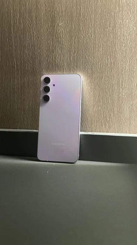 Samsung A55 sotiladi Samsung A55 sotiladi