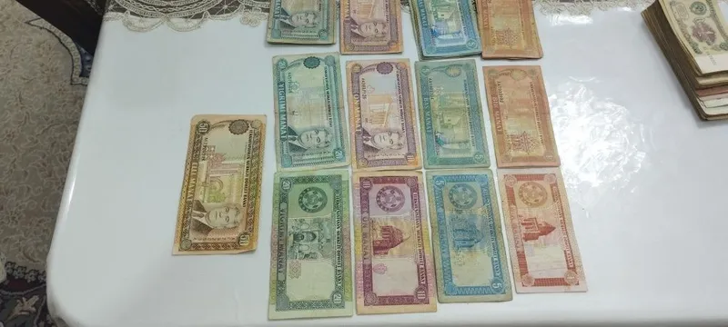 Коллекция банкнот из 178 шт.: СССР, СНГ и Узб. Есть редкие. 3