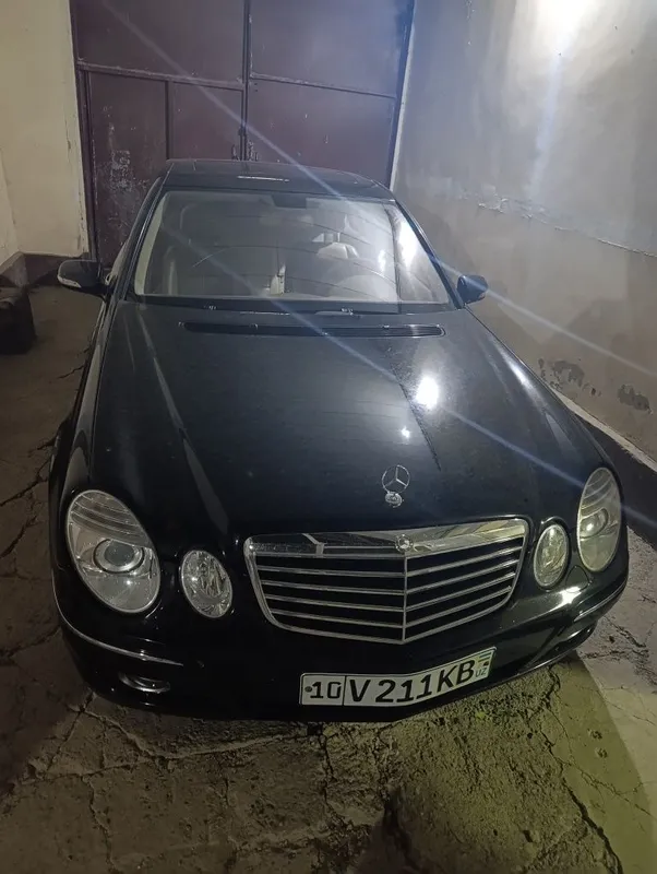 Mercedes w211 E200 1