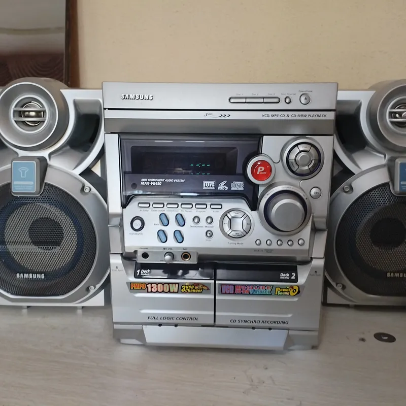 Samsung musiqa markazi 4 Samsung musiqa markazi 4