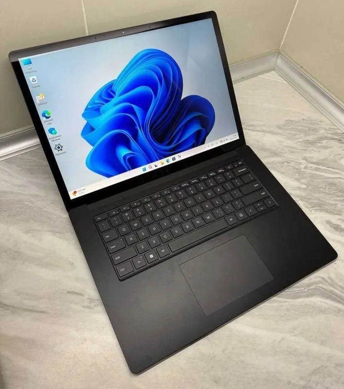 Microsoft Surface Laptop 3 13.5 IPS 2K Сенсор Core i7 1065G7 /16/256GB 1 Microsoft Surface Laptop 3 13.5 IPS 2K Сенсор Core i7 1065G7 /16/256GB 1