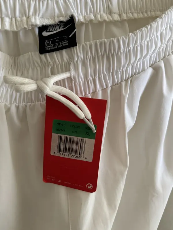 Nike Ayol va qizlarga Yengi 3