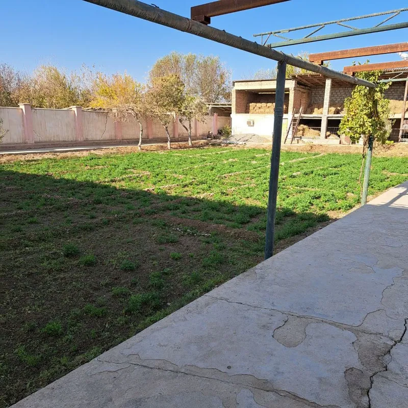 Hovli srochni sotiladi 6 Hovli srochni sotiladi 6