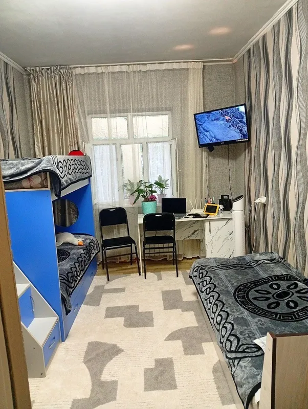 Чирчик 8й микрорайон продается 2х комн кв 34000$ 1