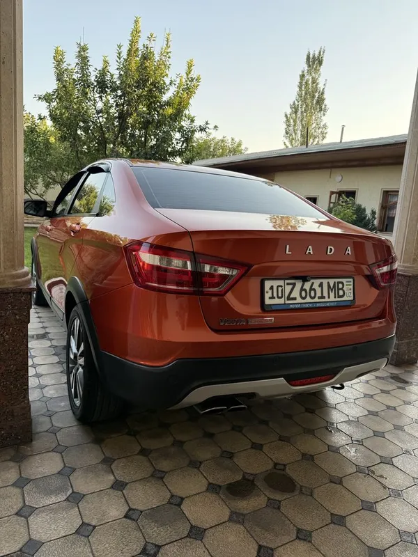 Lada Vesta Sedan Cross 1.6 6 Lada Vesta Sedan Cross 1.6 6
