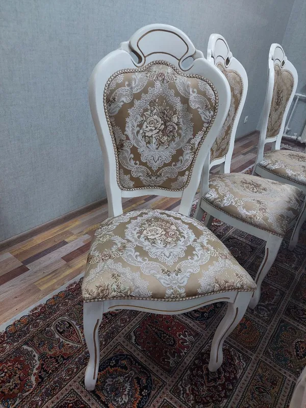 Продаётся комплект из стола и стульев (10) — фото 1