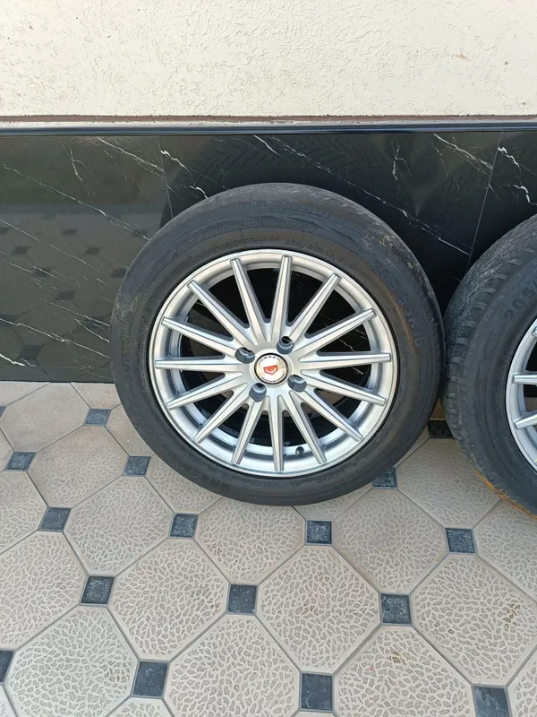 Vossen Diska 205 55 R16 Holati Ortacha — фото 6