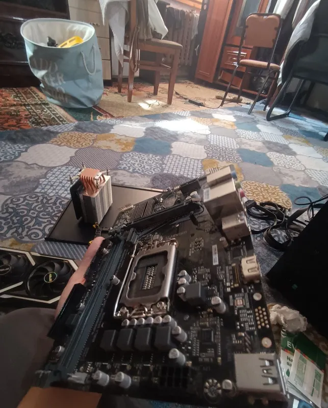 Материнская плата Gygabyte H610M K DDR4 4 Материнская плата Gygabyte H610M K DDR4 4