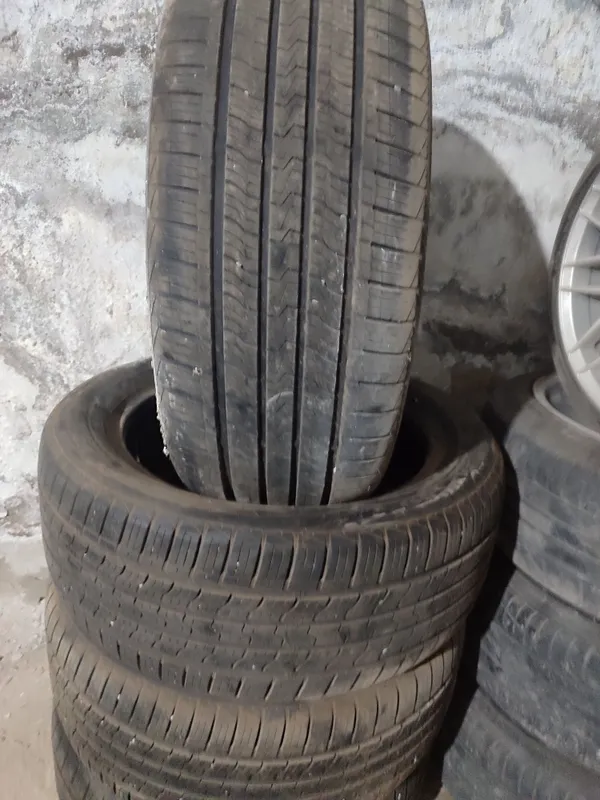 Balon sotiladi 255/50/19 xolati ideal