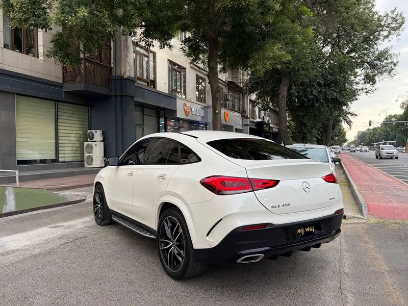 Mercedes Benz GLE 450 7 Mercedes Benz GLE 450 7