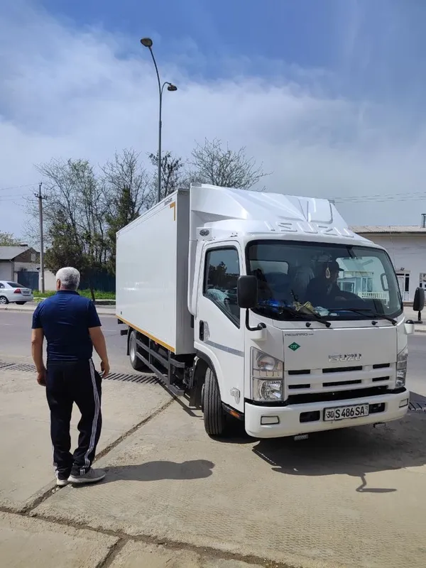 ISUZU yuk avtomobillari uchun korona vetrovik ISUZU yuk avtomobillari uchun korona vetrovik