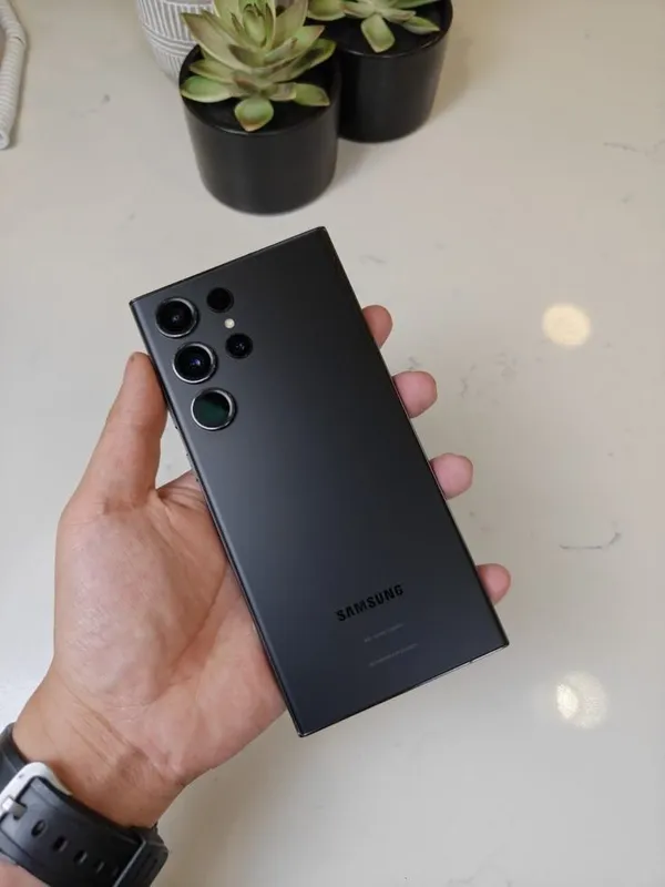 Samsung S23 Ultra sotiladi