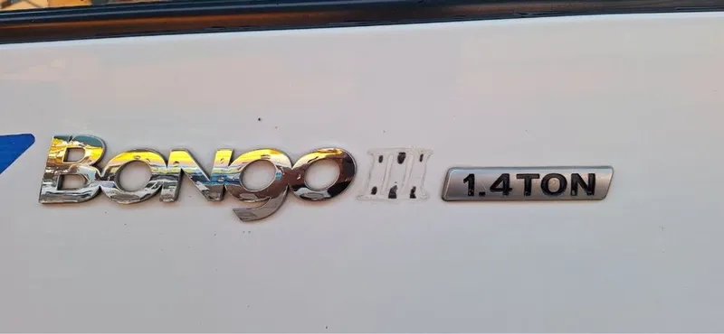 Kia Bongo 1.4 сотилади 7