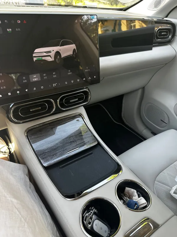 Leapmotor c11 гибрид фулл 2 Leapmotor c11 гибрид фулл 2