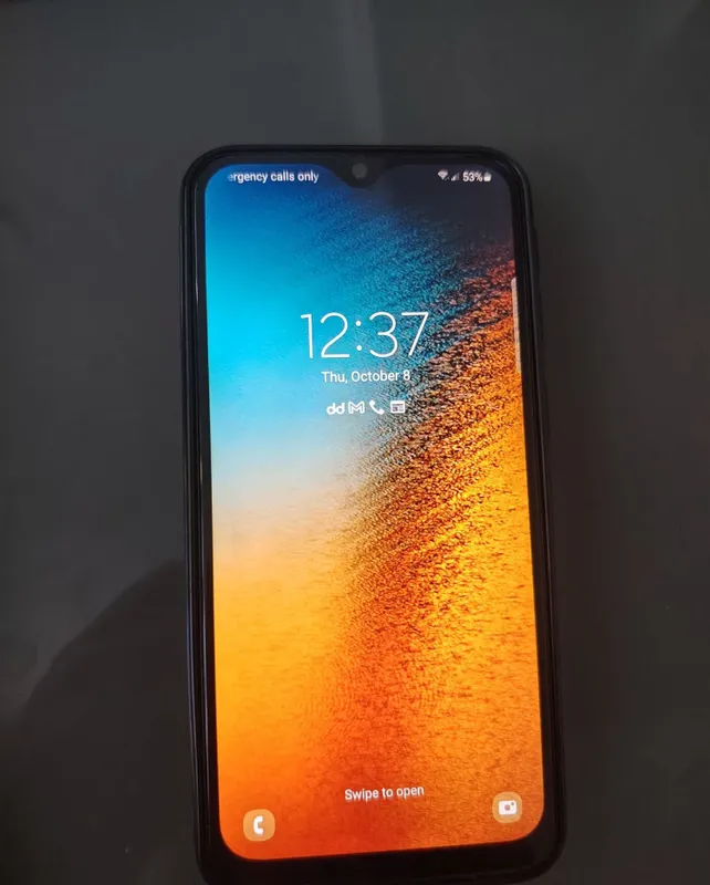 Samsung Galaxy A40 64 ГБ 6 Samsung Galaxy A40 64 ГБ 6