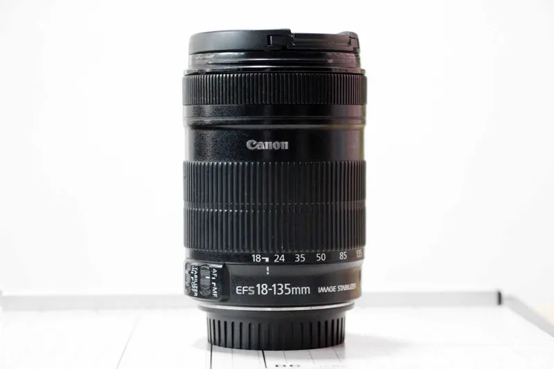 CANON 18-135 IS sotiladi