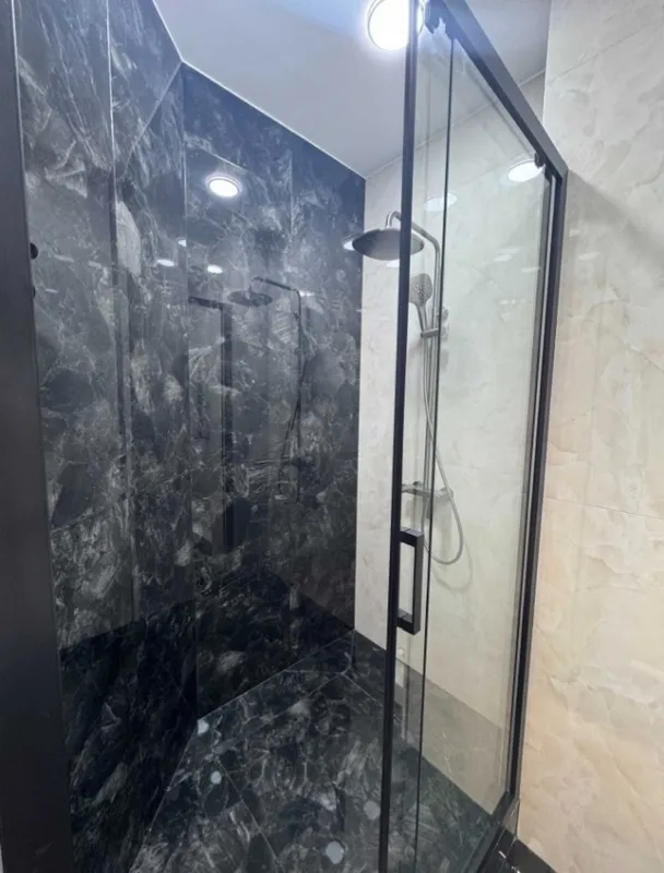 Продаётся 3-комнатная квартира, 60 м², 2/4, новый евроремонт — фото 7