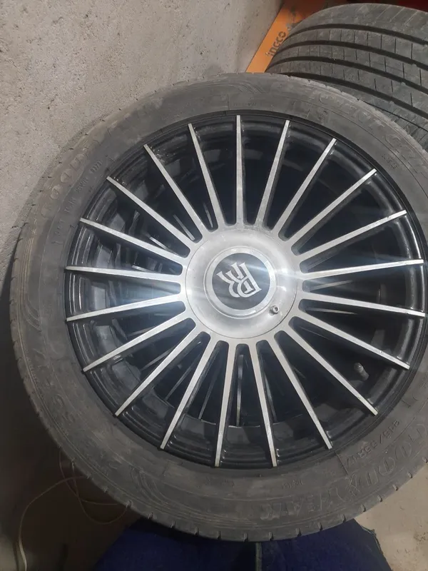 215 / 55 R17 diska ROLS ROIS