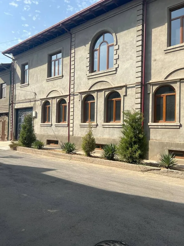 Fayyzli hovli sotiladi