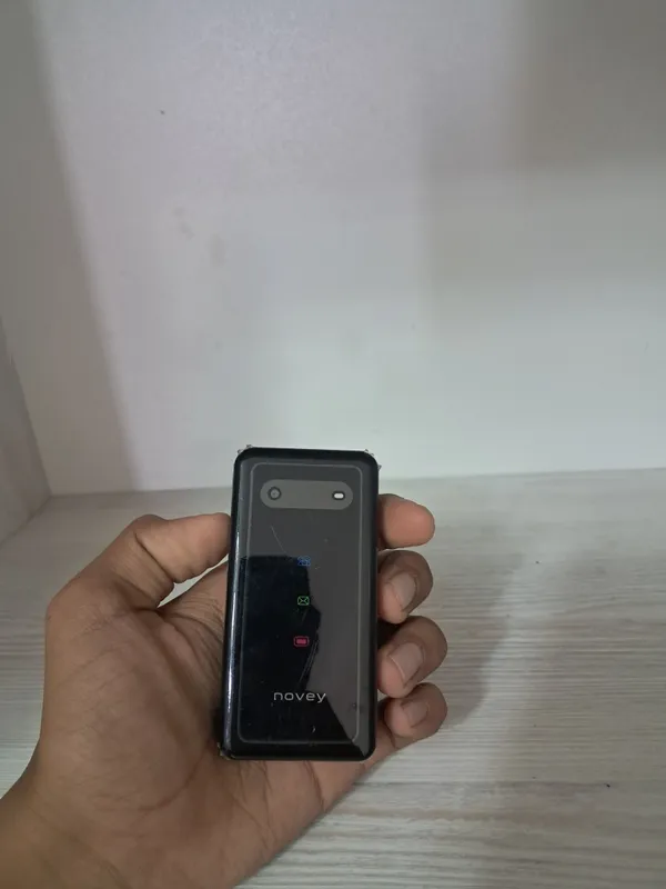 nomi novel z320