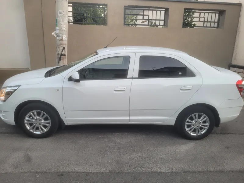 Chevrolet Cobalt 4