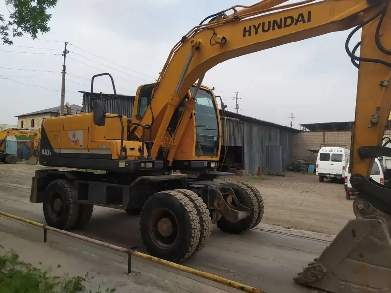 Продается экскаватор 3 Продается экскаватор 3