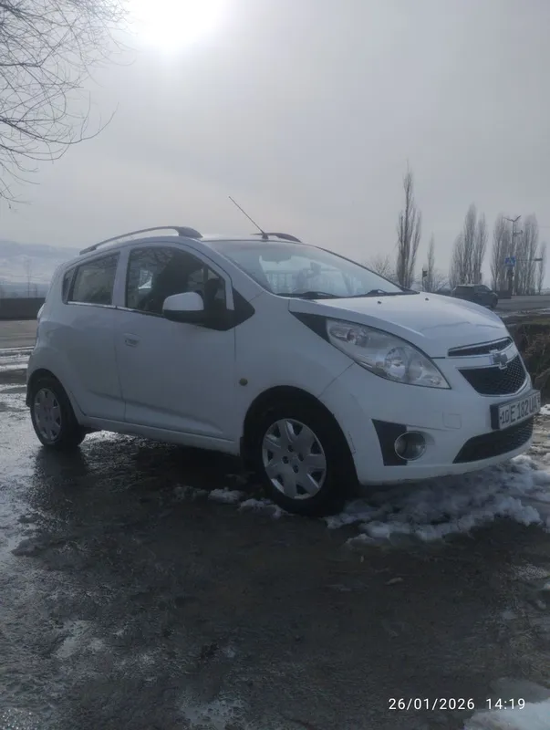 Avtomobil Chevrolet Spark — фото 3
