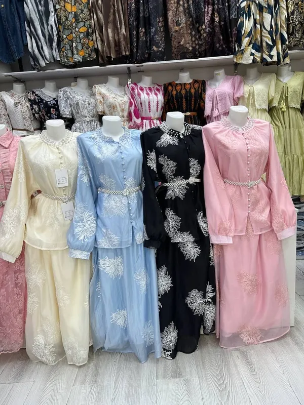 Продаётся розовое платье 1