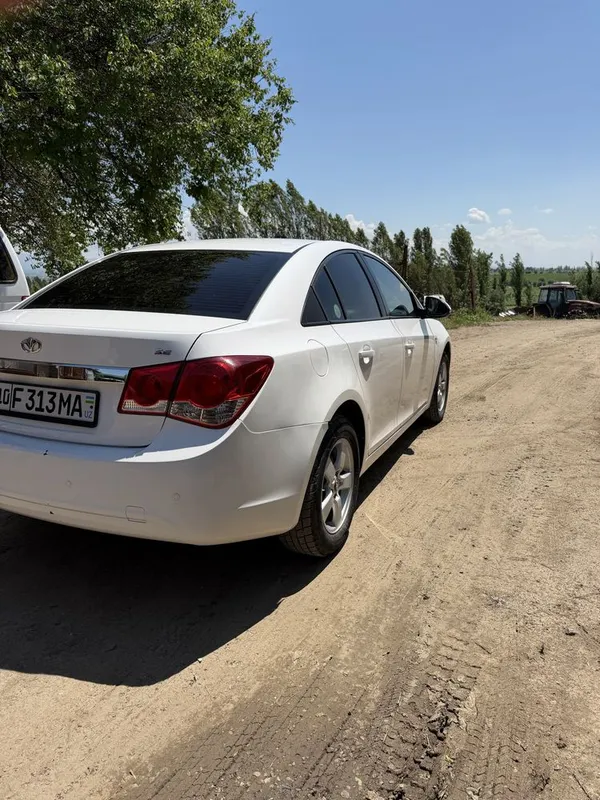 Lacetti Cruze sotiladi. — фото 5