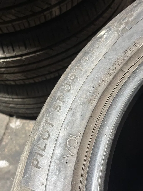 MICHELIN PILOT SPORT 4 275/45/20 orginal — фото 1