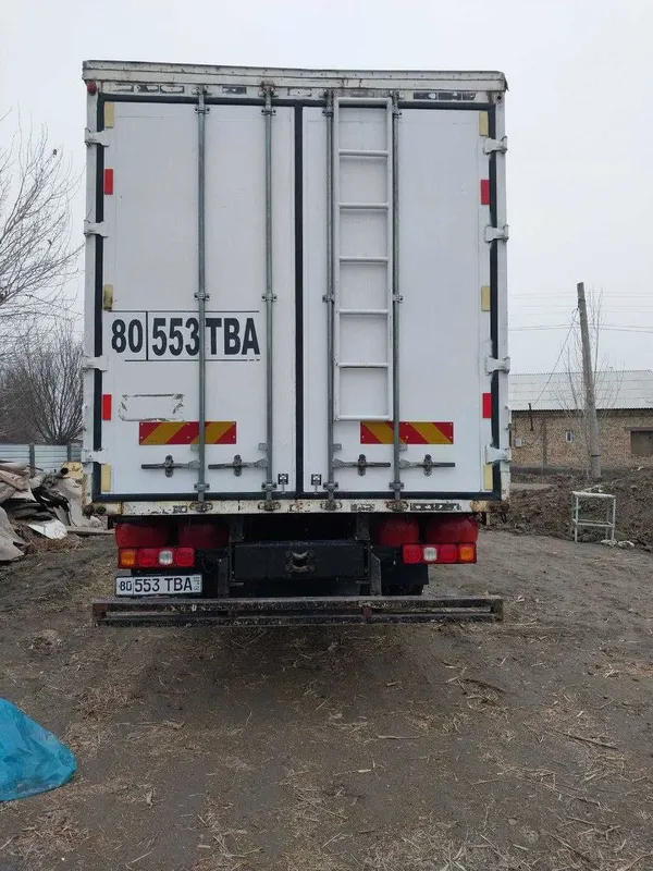 SHACMAN L3000 Furgon — фото 3