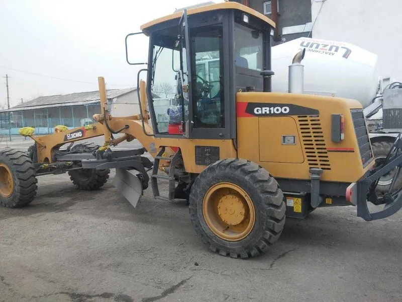 Автогрейдер GR 100 XCMG б/у в отличном состоянии — фото 1 Автогрейдер GR 100 XCMG б/у в отличном состоянии — фото 1
