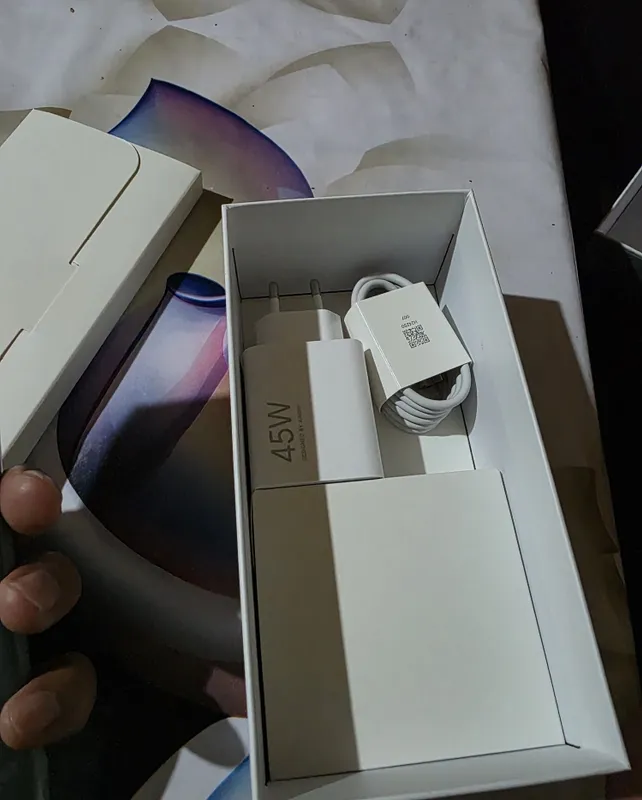 Redmi Note17 256гб yangi karobka 3 Redmi Note17 256гб yangi karobka 3