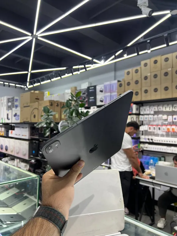 iPad Pro 13 M4 E-Sim 4