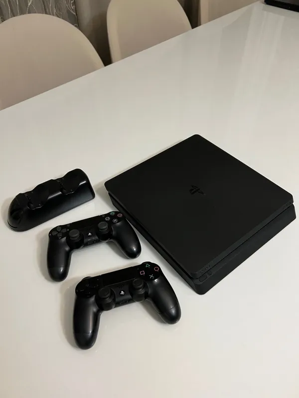 Playstation 4 13.04 versiya slim 500gb в хорошем состояние продается 4 Playstation 4 13.04 versiya slim 500gb в хорошем состояние продается 4